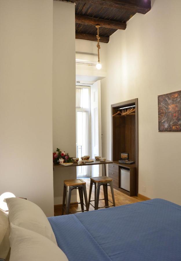 Domus Studio 25 Bed & Breakfast 나폴리 외부 사진