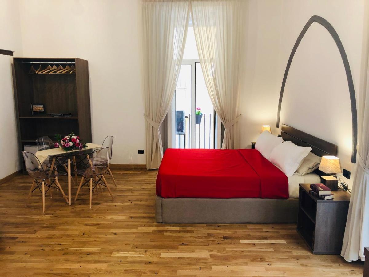Domus Studio 25 Bed & Breakfast 나폴리 외부 사진