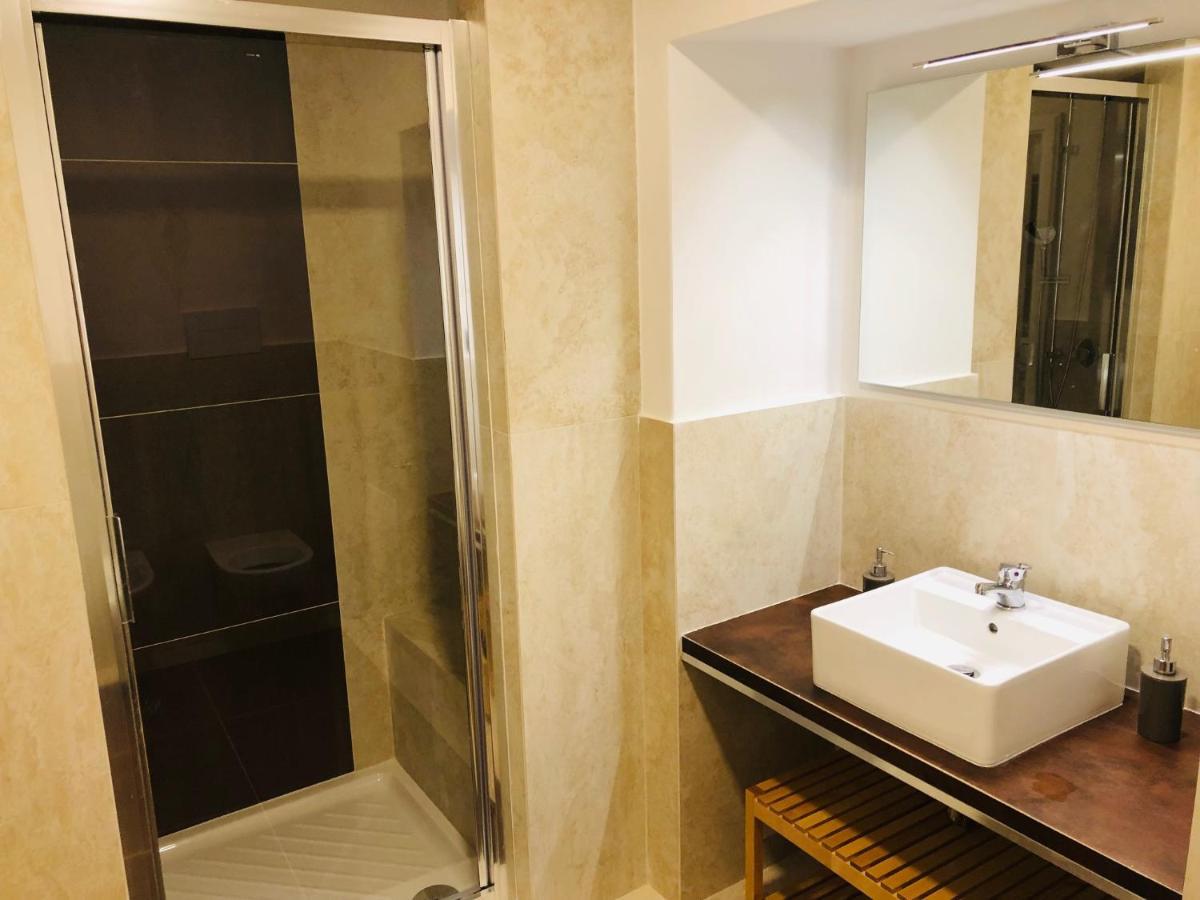 Domus Studio 25 Bed & Breakfast 나폴리 외부 사진